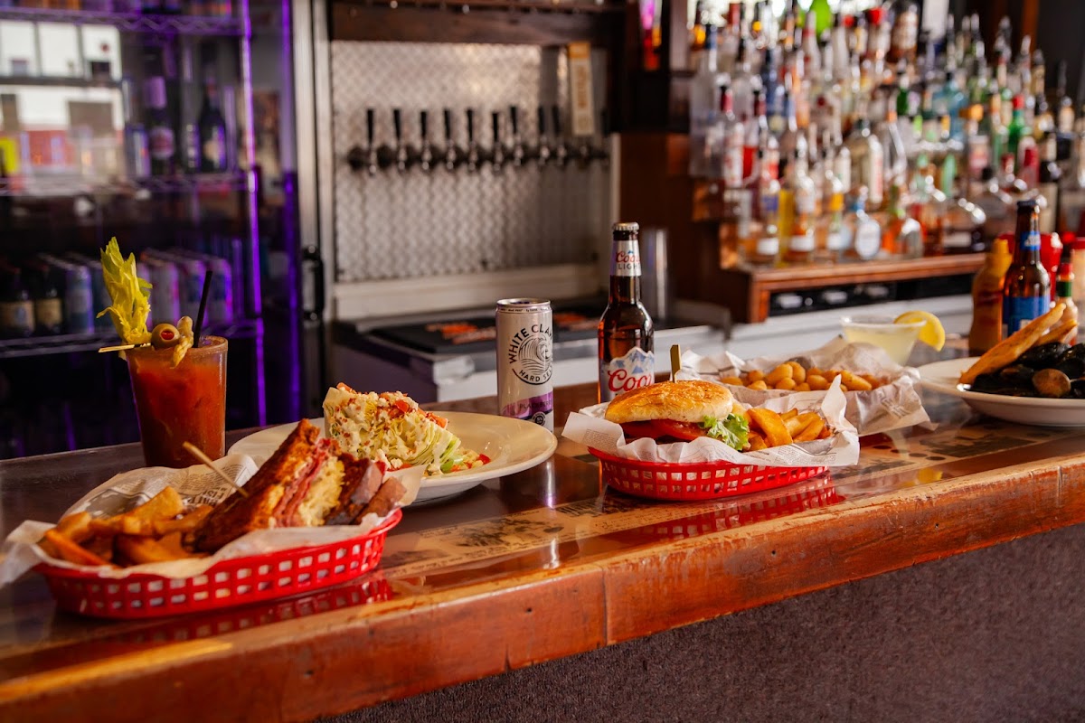 Conway's Pub Eatery-3